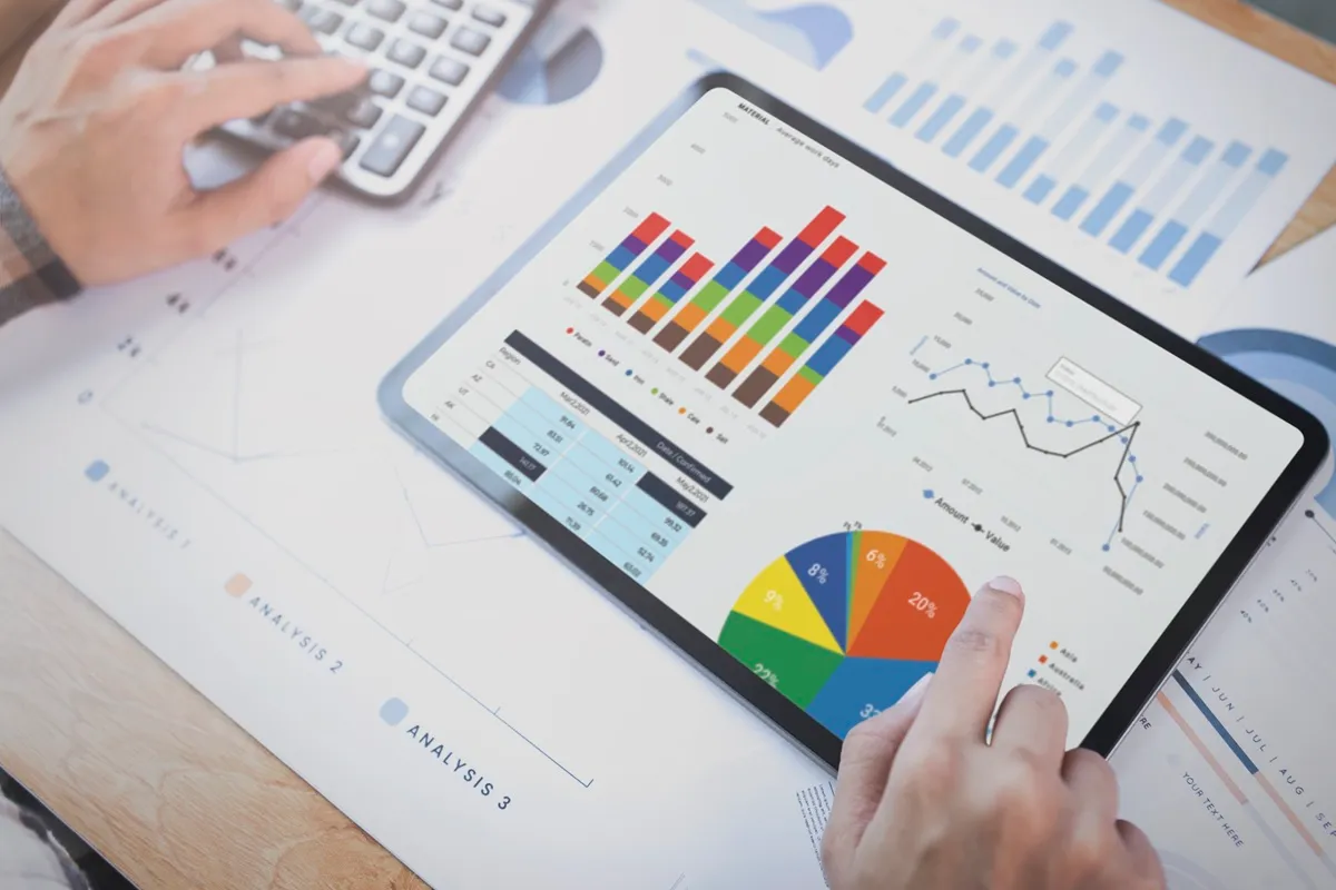 Como usar dashboards para acompanhar atendimento em tempo real?